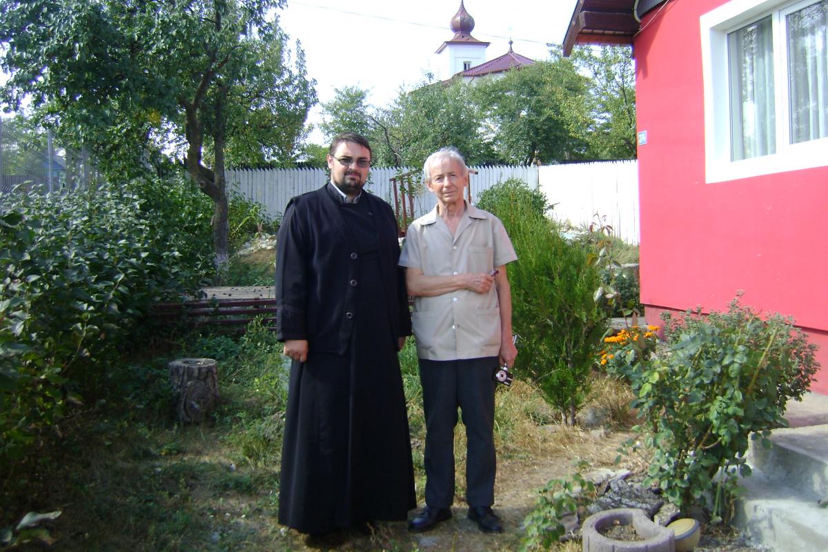 Vizita domnului prof.univ.dr Temistocle Barsan-fiu al satului si fiu al preotului Mihai Barsan ce a pastorit parohia intre anii 1935-1945