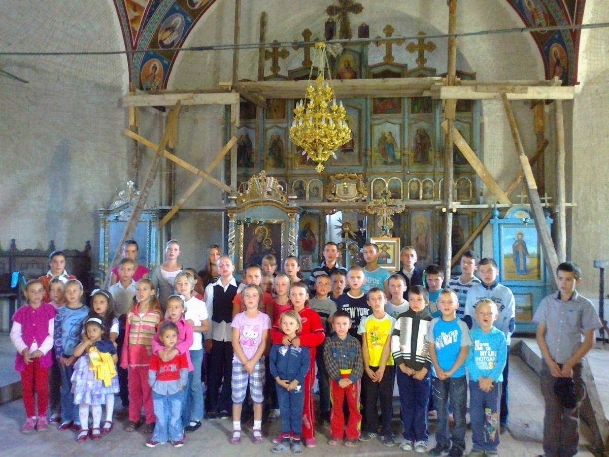 in Sfanta Biserica la repetitii si curatenia de sambata seara